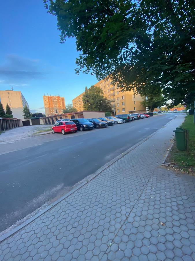 Klidny Byt Na Okraji Trutnova Apartment Luaran gambar