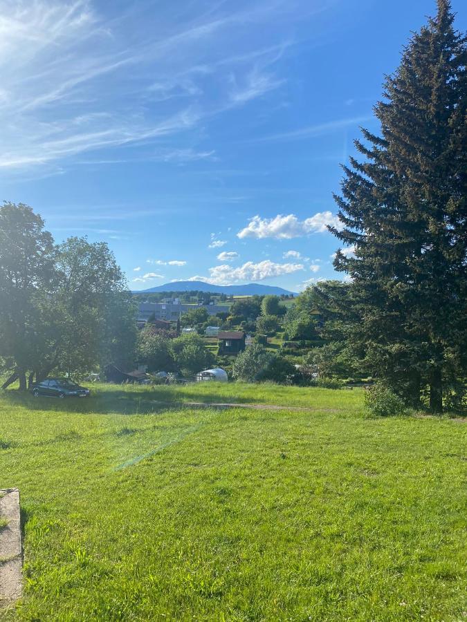 Klidny Byt Na Okraji Trutnova Apartment Luaran gambar
